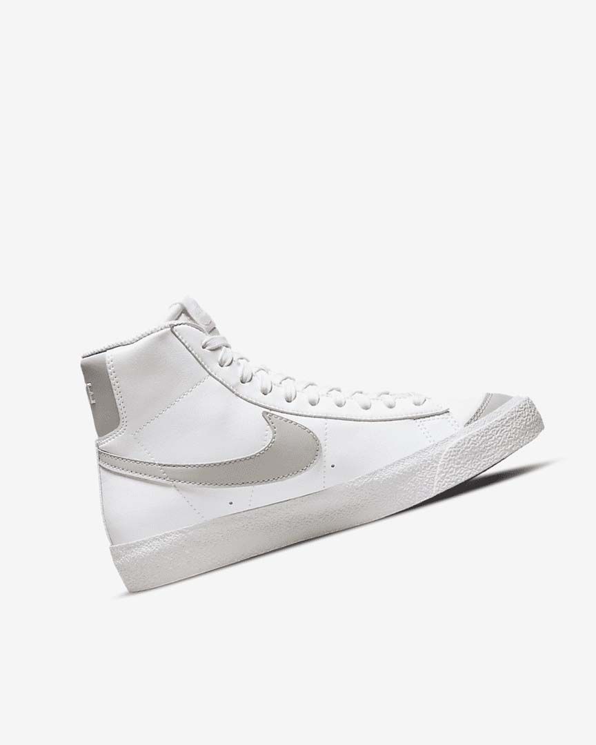 White / Light Beige Nike Blazer Mid '77 SE Girls' Sneakers | CA_2483