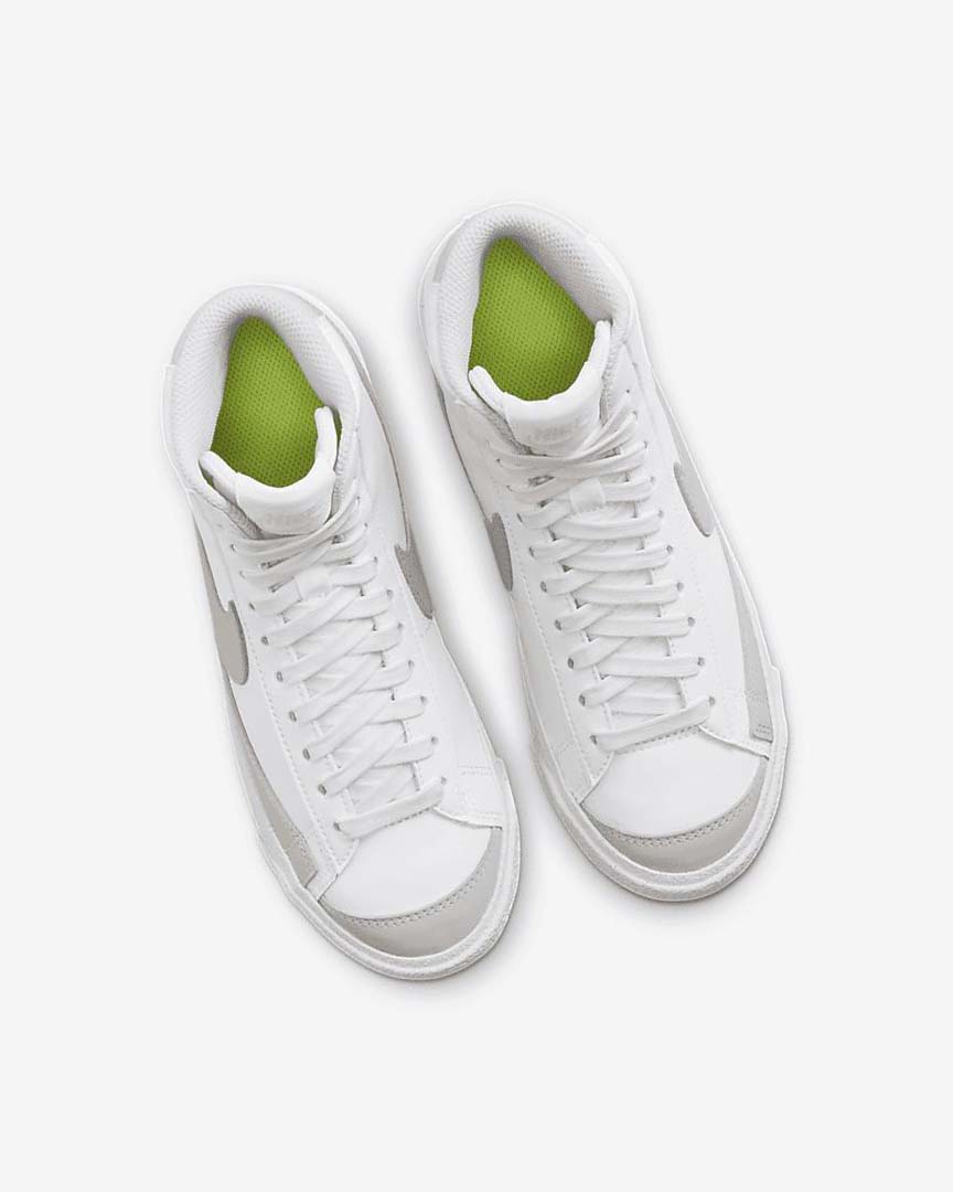White / Light Beige Nike Blazer Mid '77 SE Girls' Sneakers | CA_2483