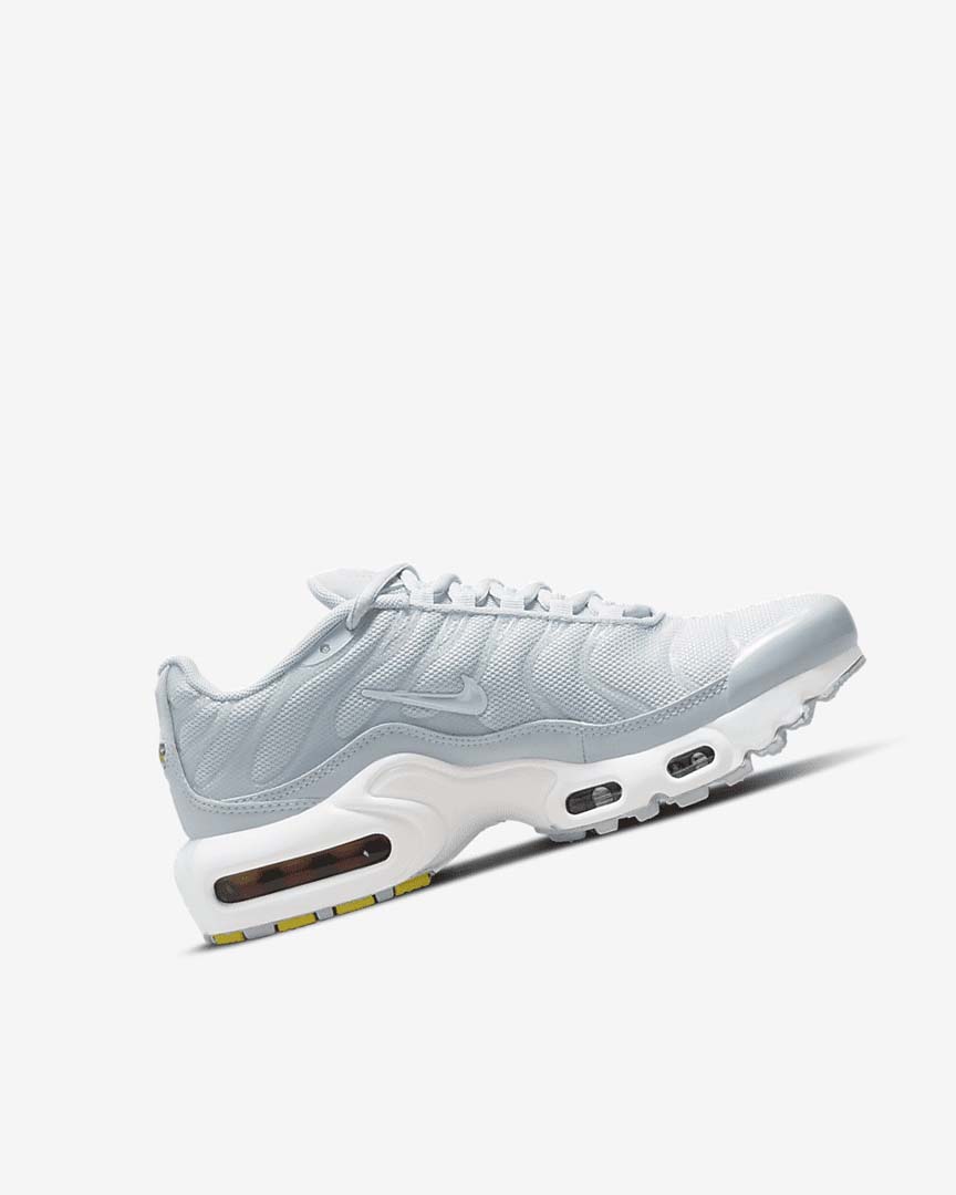 White Nike Air Max Plus Girls' Sneakers | CA_2957