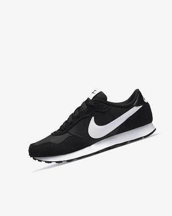 Black / White Nike MD Valiant Boys' Shoes | CA_5122