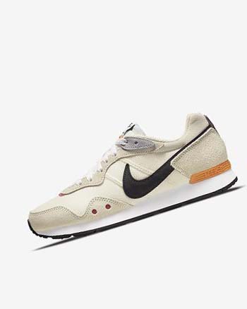 Deep Yellow / Black Nike Venture Runner Women's Sneakers | CA_2303