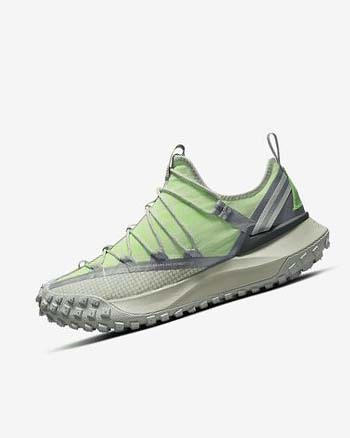 Green / Grey Nike ACG Mountain Fly Low Women's Sneakers | CA_2942