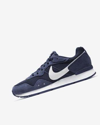 Navy / White Nike Venture Runner Men's Sneakers | CA_2504